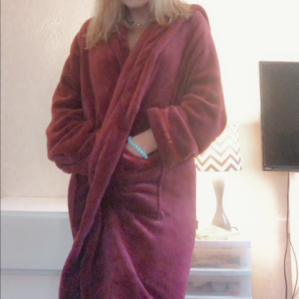 Soft Red Robe w/ Hood - Picture 2 of 7